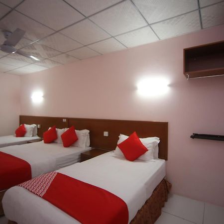 Oyo 738 Hotel 81 Kota Kinabalu Bagian luar foto